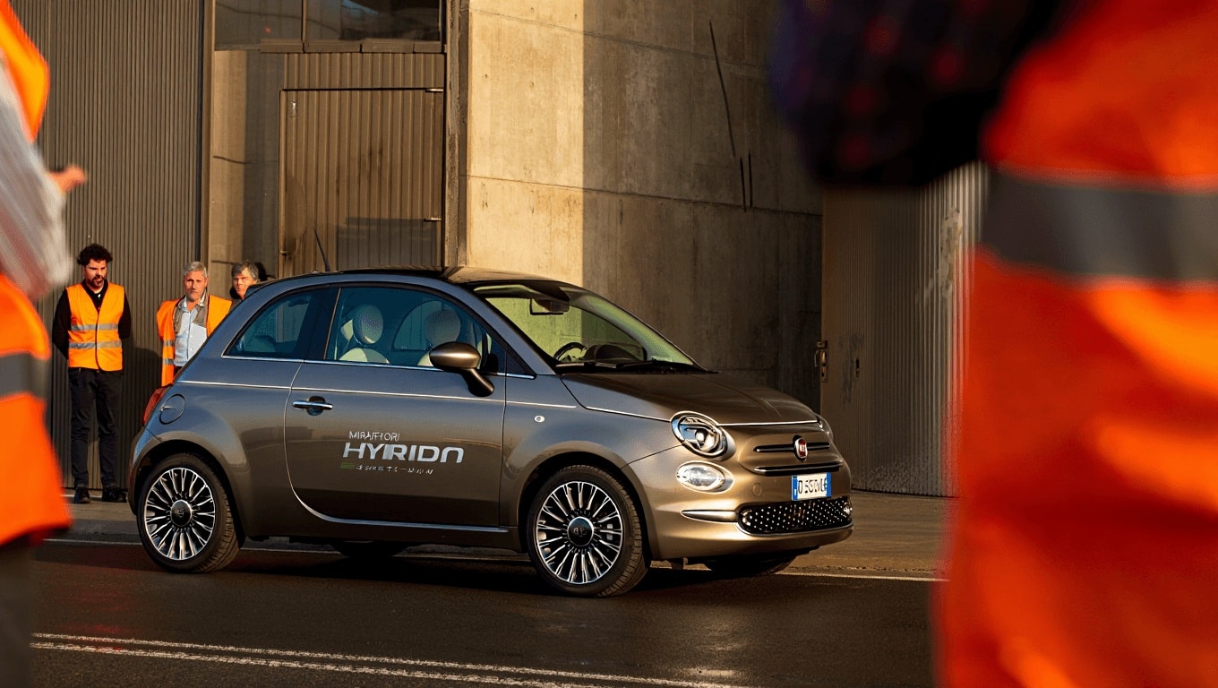 Stellantis, la Fiat 500 ibrida spinge Mirafiori. Ma nel 2026 la produzione potrebbe essere più bassa delle attese