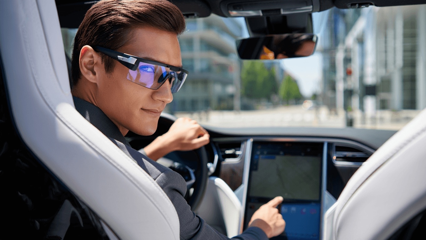 Ivision Tech compra Sharbie da Estrima: cosa lega la società degli smart glasses al gruppo di veicoli elettrici